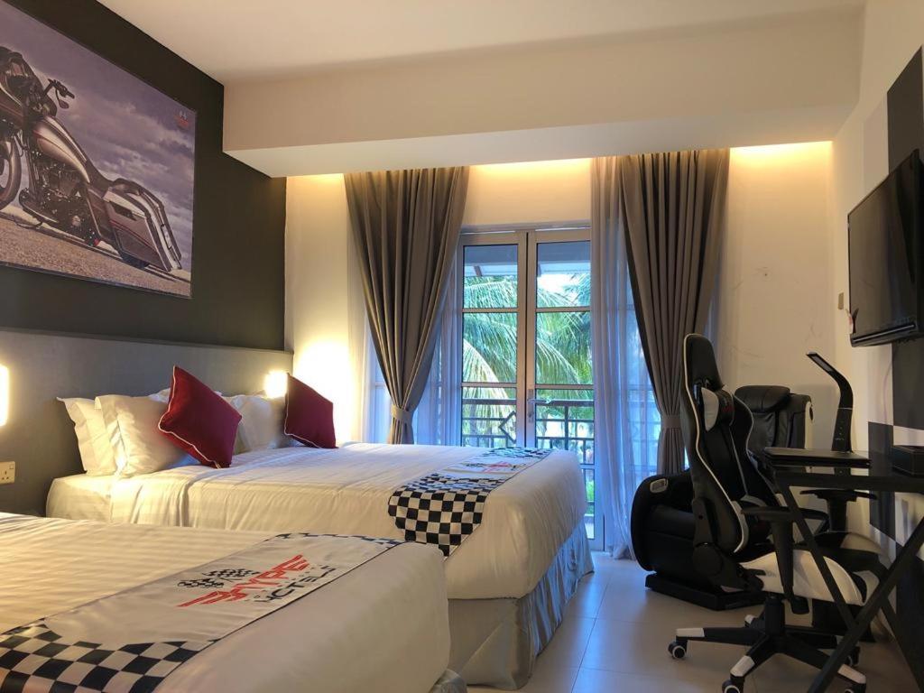 Hype Motorsports Hotel Порт-Диксон Экстерьер фото